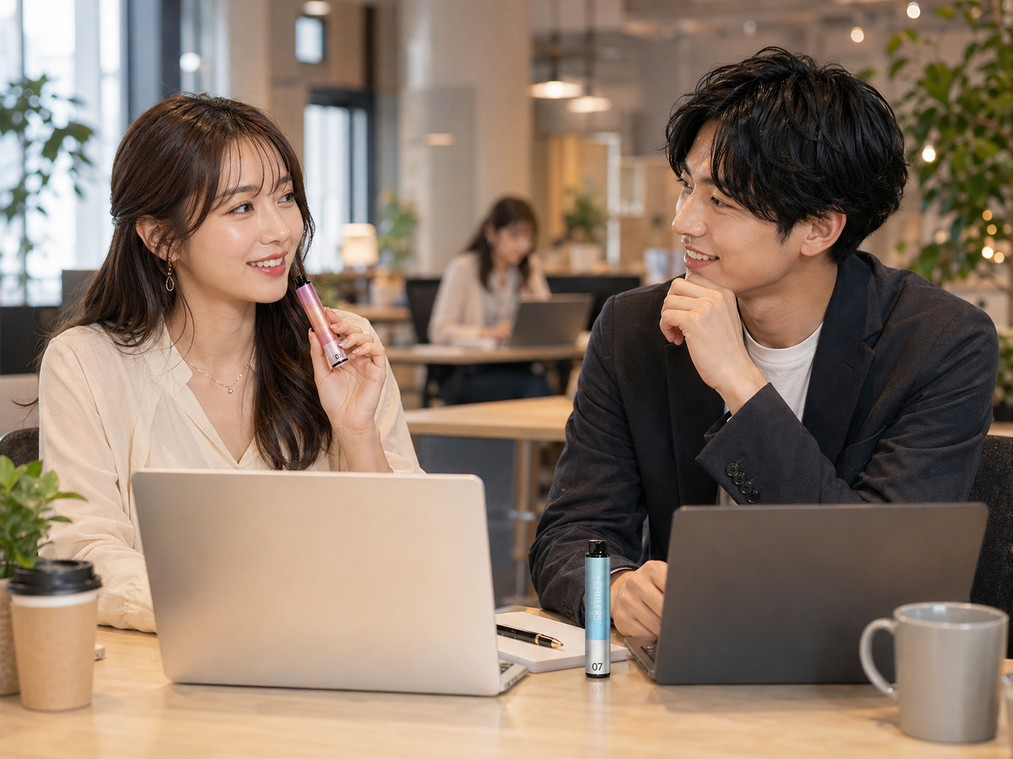 仕事中にCHILLERSを使うイメージ